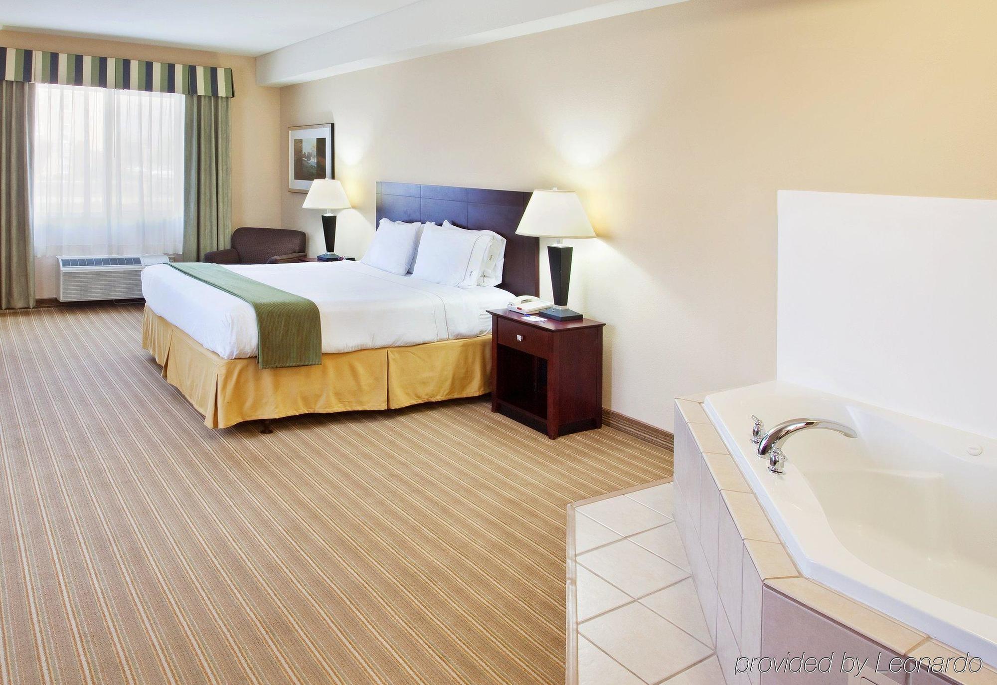 Holiday Inn Express Fresno River Park Highway 41 By Ihg Kültér fotó